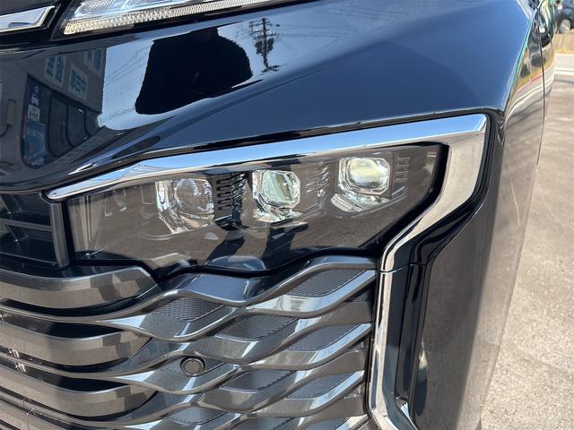 ヴォクシー ハイブリッドＳ－Ｚ　両側パワースライドドア　ユニバーサルステップ　リヤオートエアコン　ＡＣ１００Ｖ　パワーバックドア　１０．５インチディスプレイオーディオ　ＬＥＤヘッドライト　快適利便パッケージ（9枚目）