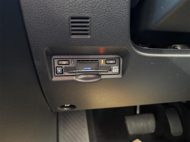 ヴォクシー ハイブリッドＳ－Ｚ　両側パワースライドドア　ユニバーサルステップ　リヤオートエアコン　ＡＣ１００Ｖ　パワーバックドア　１０．５インチディスプレイオーディオ　ＬＥＤヘッドライト　快適利便パッケージ（28枚目）