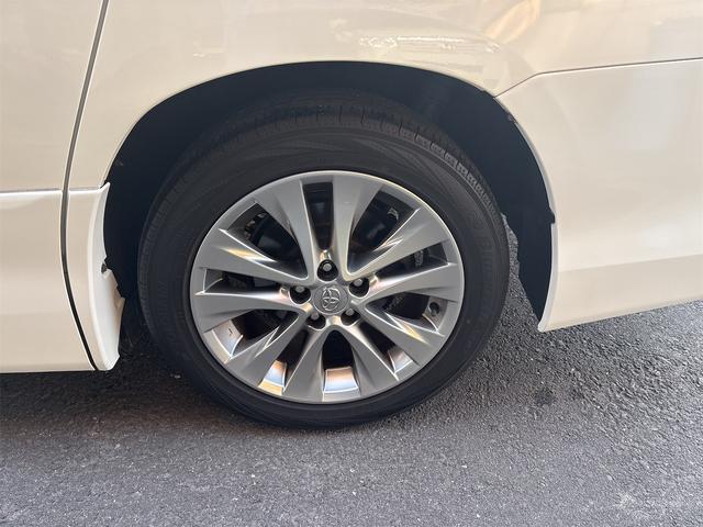 ヴェルファイア ２．４Ｚ　プラチナセレクションＩＩ　パワーバックドア　パワースライドドア　フリップダウン　バックカメラ　ウッドコンビステアリング（11枚目）