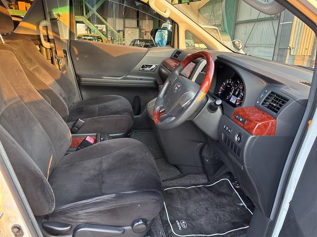 ヴェルファイア ２．４Ｚ　プラチナセレクションＩＩ　パワーバックドア　パワースライドドア　フリップダウン　バックカメラ　ウッドコンビステアリング（13枚目）