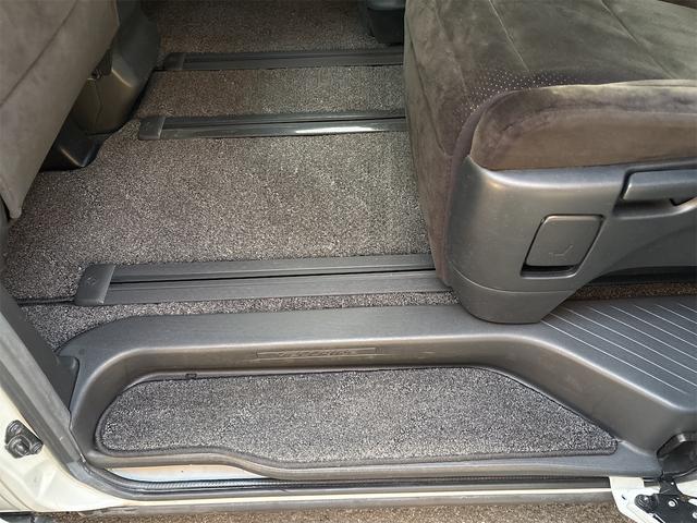 ヴェルファイア ２．４Ｚ　プラチナセレクションＩＩ　パワーバックドア　パワースライドドア　フリップダウン　バックカメラ　ウッドコンビステアリング（20枚目）