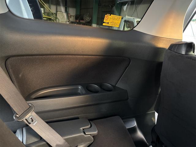 ヴェルファイア ２．４Ｚ　プラチナセレクションＩＩ　パワーバックドア　パワースライドドア　フリップダウン　バックカメラ　ウッドコンビステアリング（29枚目）