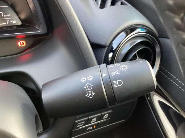 デミオ １．３　１３Ｓ　ツーリング　衝突被害軽減ブレーキ　ＬＥＤヘッドライト　マ（13枚目）