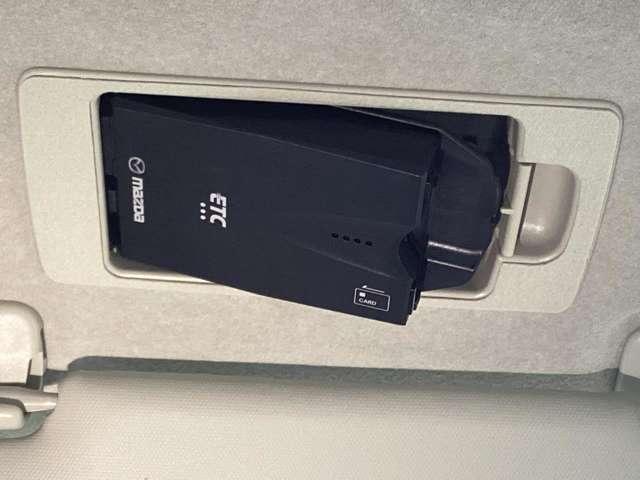 デミオ １．５　１５Ｓ　マツダ認定中古車　ＥＴＣ車載器　前席シートヒーター　衝突被害軽減ブレーキ　３６０°ビューモニター　メモリーナビゲーション　ＬＥＤヘッドライト　ｉ－ｓｔｏｐ（9枚目）