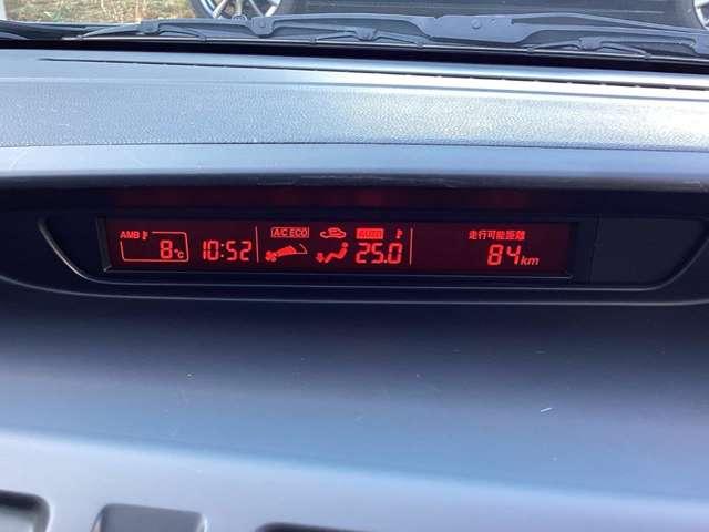 �}���`�C���t�H���[�V�����f�B�X�v���C�ɂ̓G�A�R�����̂ق��A���v�E�O�C���x�E�u�ԔR��E���ϔR��E�q���\���������\������܂��B