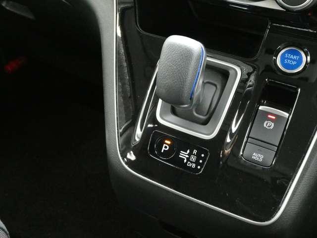 セレナ １．２　ｅ－ＰＯＷＥＲ　ハイウェイスターＶ　プロパイロット　パノラミックビューモニター　衝突軽減ブレ－キ　追従　セキュリティー　車線逸脱防止　キーフリーシステム　インテリキー　Ｄレコ　アイスト　ＬＥＤライト　サイドエアバッグ　フルオートエアコン　Ｂカメラ（15枚目）