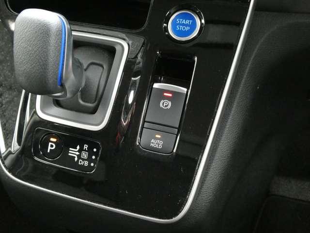 セレナ １．２　ｅ－ＰＯＷＥＲ　ハイウェイスターＶ　プロパイロット　パノラミックビューモニター　衝突軽減ブレ－キ　追従　セキュリティー　車線逸脱防止　キーフリーシステム　インテリキー　Ｄレコ　アイスト　ＬＥＤライト　サイドエアバッグ　フルオートエアコン　Ｂカメラ（17枚目）