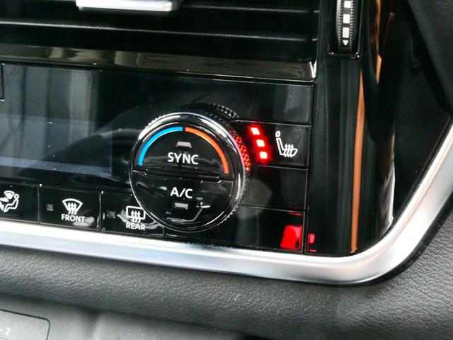 前席シートヒーターは、ＨＩ・ＭＩＤ・ＬＯ・ＯＦＦの３段階に切り替えができます。