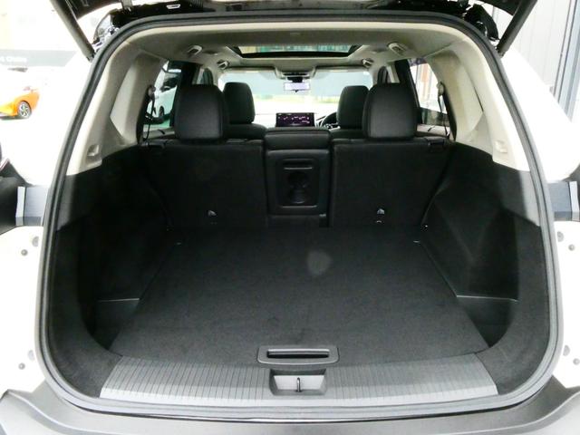 大きな開口で荷物の出し入れもしやすい♪さぁたくさん荷物を積んで山や海へレジャーにＧＯ！