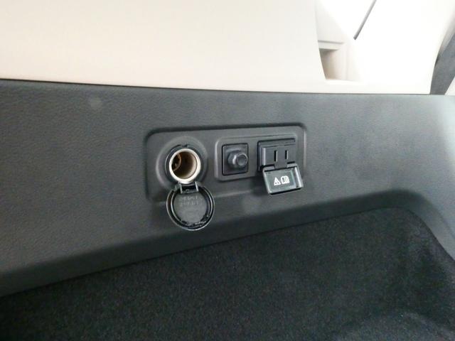 ラゲッジルームに１５００Ｗ電源とパワー王とレットがあります