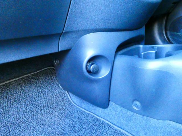 マーチ １．２　Ｓ　日産純正メモリーナビ　踏み間違い防止シス　メモリーナビフルセグＴＶ　バックカメラ　ＥＴＣ　衝突軽減ブレーキ　踏み間違い衝突防止アシスト　車線逸脱警報　前後センサー　プライバシーガラス　リモコンキー　デュアルエアバック　ＡＢＳ（23枚目）