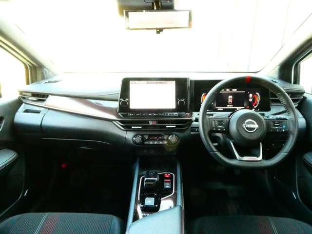 オーラ NISMO チューンド e-POWER 4WD メーカーナビ ナビTV アラウンドモニター アイドリングストップ ドラレコ インテリキー エマブレ 試乗車UP アルミ キーレス 4WD ETC LEDヘッドライト 追従クルーズ(4枚目)