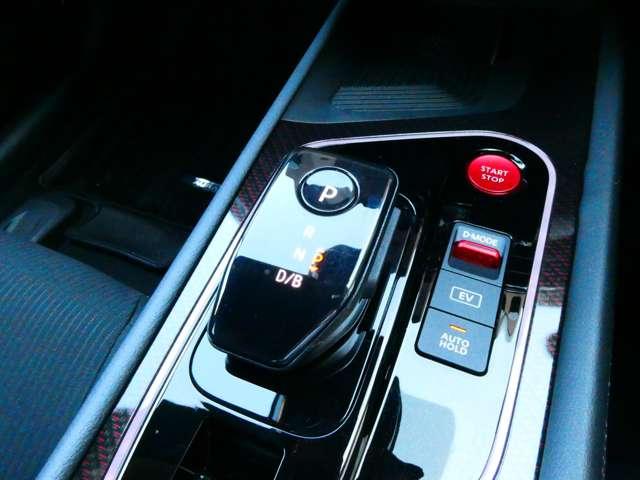 オーラ NISMO チューンド e-POWER 4WD メーカーナビ ナビTV アラウンドモニター アイドリングストップ ドラレコ インテリキー エマブレ 試乗車UP アルミ キーレス 4WD ETC LEDヘッドライト 追従クルーズ(14枚目)