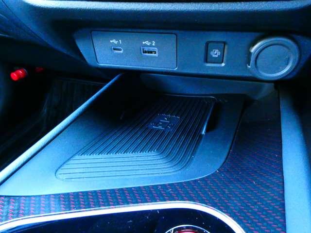 オーラ NISMO チューンド e-POWER 4WD メーカーナビ ナビTV アラウンドモニター アイドリングストップ ドラレコ インテリキー エマブレ 試乗車UP アルミ キーレス 4WD ETC LEDヘッドライト 追従クルーズ(18枚目)