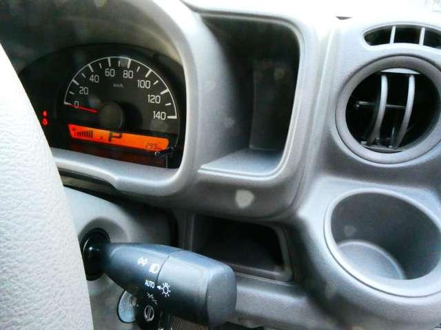 普段使いの小物類が収納できる便利な収納スペースがたくさん用意されています