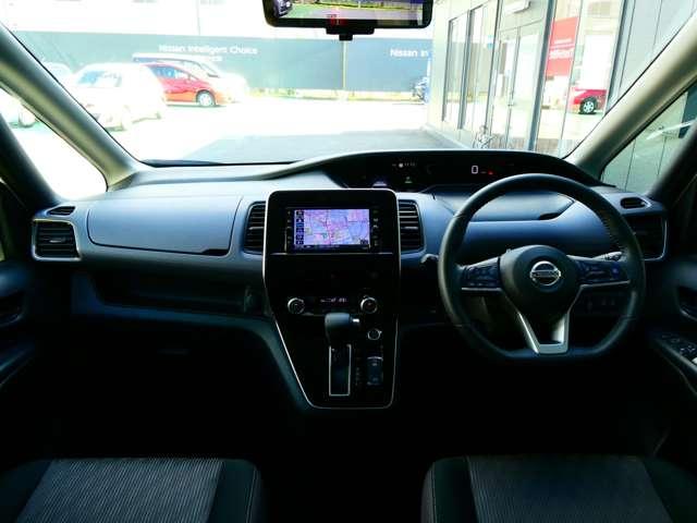 セレナ 2.0 ハイウェイスター V 日産純正メモリーナビ サイドエアバッグ アラウンドビュ- 1オナ アルミ 衝突被害軽減 LDP エアバッグ 両側オートスライドドア LEDライト インテリジェントキー 点検記録簿 サイドカメラ メモリーナビ ナビTV(4枚目)