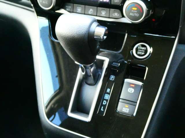 セレナ 2.0 ハイウェイスター V 日産純正メモリーナビ サイドエアバッグ アラウンドビュ- 1オナ アルミ 衝突被害軽減 LDP エアバッグ 両側オートスライドドア LEDライト インテリジェントキー 点検記録簿 サイドカメラ メモリーナビ ナビTV(10枚目)