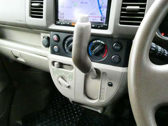 NV100クリッパーバン 660 DX 日産純正メモリーナビ パワーウィンドウ エアバッグ オートエアコン ETC ナビ パワステ メモリーナビ ダブルエアバック(8枚目)