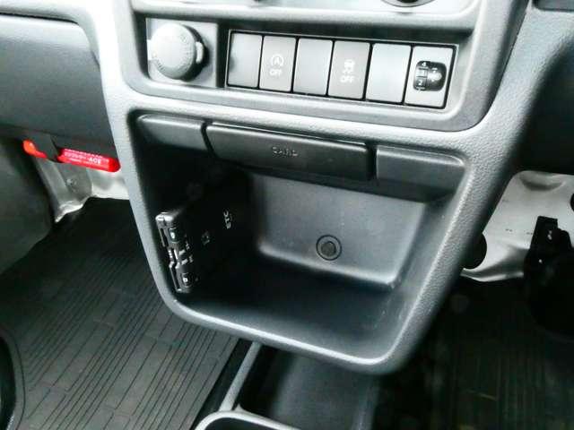 ＮＴ１００クリッパートラック ６６０　ＤＸ　オートマチック　ＦＭ／ＡＭラジオ　イーＥＴＣ　ＥＴＣ付　Ｗエアバッグ　運転席エアバック　ＰＳ　エアコンパワステ　ＡＢＳ　アイドリングストップ（11枚目）