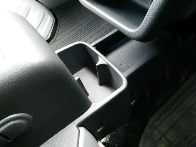 ＮＴ１００クリッパートラック ６６０　ＤＸ　オートマチック　ＦＭ／ＡＭラジオ　イーＥＴＣ　ＥＴＣ付　Ｗエアバッグ　運転席エアバック　ＰＳ　エアコンパワステ　ＡＢＳ　アイドリングストップ（14枚目）