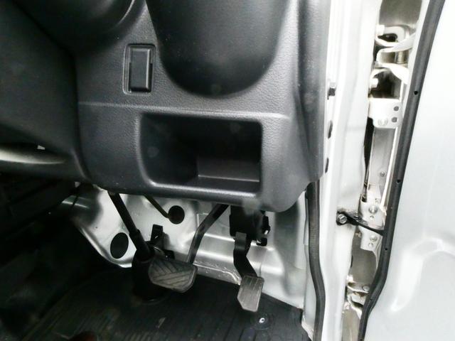 普段使いの小物類などが収納出来る、便利な収納スペースがたくさん用意されています