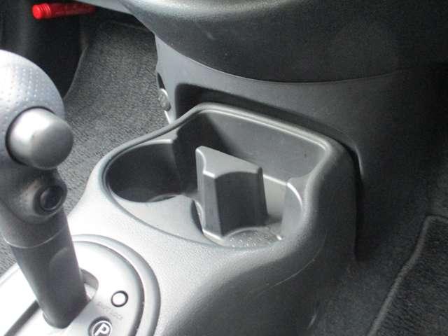 マーチ 1.2 S 日産純正メモリーナビ 1セグTV メンテナンスノート 衝突軽減ブレーキ レーンキープアシスト 1オーナ- 運転席助手席エアバック キーレス バックモニター ETC ナビTV パワーウインド メモリーナビゲーション PS(11枚目)