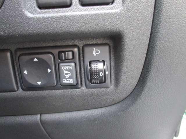 マーチ 1.2 S 日産純正メモリーナビ 1セグTV メンテナンスノート 衝突軽減ブレーキ レーンキープアシスト 1オーナ- 運転席助手席エアバック キーレス バックモニター ETC ナビTV パワーウインド メモリーナビゲーション PS(17枚目)