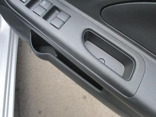 マーチ Ｓ　日産純正メモリーナビ　車線逸脱防止システム　踏み間違い防止アシスト　障害物センサー　ハイビームアシストリモコンキー　プライバシーガラス　　パワーウィンドウ　　運転席助手席エアバック（21枚目）