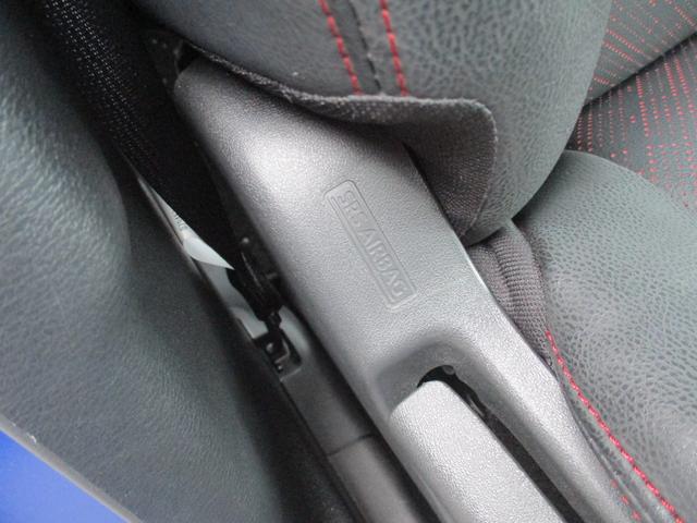 �T�C�h���J�[�e���G�A�o�b�N�ő�������̏Փˎ���������J�o�[���Ă���܂�