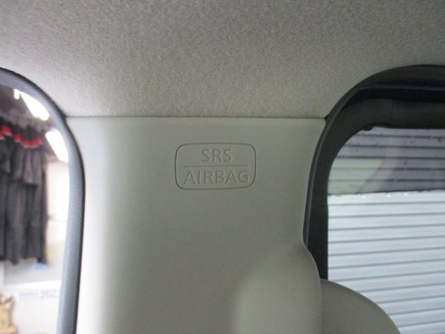 �T�C�h���J�[�e���G�A�o�b�N�ő�������̏Փˎ���������J�o�[���Ă���܂�