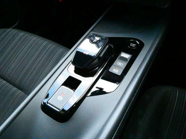 ノート 1.2 X 日産純正メモリーナビ リアカメラ 衝突被害軽減ブレ-キ 全方位カメラ ETC付 LEDヘッドライト レーンアシスト インテリジェントキー ドラレコ アイドリングストップ 整備記録簿 盗難防止システム ワンセグTV TVナビ(12枚目)