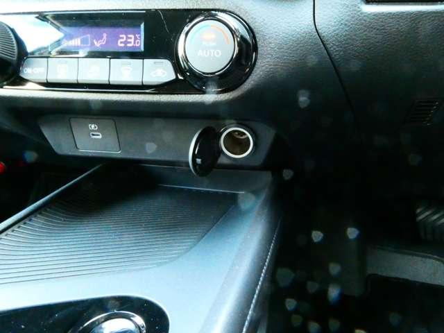 ノート 1.2 X 日産純正メモリーナビ リアカメラ 衝突被害軽減ブレ-キ 全方位カメラ ETC付 LEDヘッドライト レーンアシスト インテリジェントキー ドラレコ アイドリングストップ 整備記録簿 盗難防止システム ワンセグTV TVナビ(17枚目)