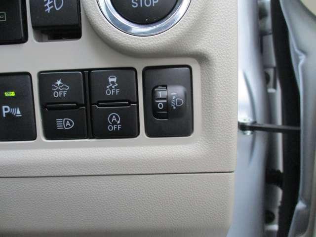 荷物の重さに合わせて高さの調整ができるオレベライザー付きヘッドランプ！