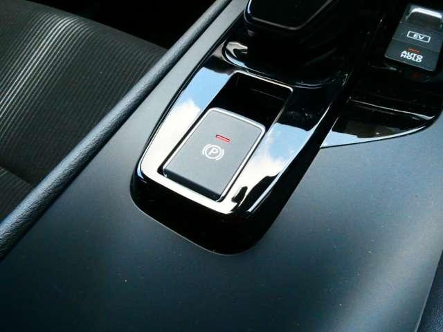 ノート １．２　Ｘ　日産純正メーカーナビ　プロパイロット　リアカメラ　衝突被害軽減ブレ－キ　全方位カメラ　ＥＴＣ付　ＬＥＤヘッドライト　レーダークルーズ　レーンアシスト　インテリジェントキー　ドラレコ　アイドリングストップ　盗難防止システム　ワンセグＴＶ（15枚目）