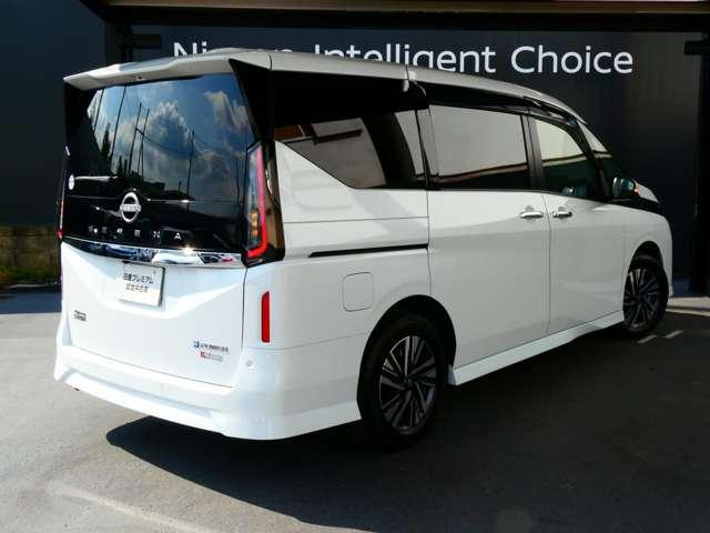セレナ １．４　ｅ－ＰＯＷＥＲ　ハイウェイスターＶ　日産純正メーカーナビ・フルセグＴＶ　プロパ　自動（被害軽減）ブレーキ　展示試乗車ＵＰ　ＬＤＰ　追従クルーズ　ＬＥＤランプ　寒冷地仕様　バックモニター　アルミホイール　ドライブレコーダ　ＥＴＣ　盗難防止システム　スマートキー　オートエアコン（3枚目）