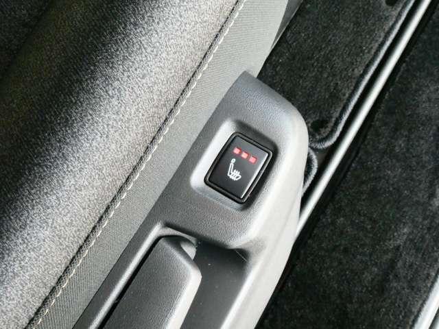 セレナ １．４　ｅ－ＰＯＷＥＲ　ハイウェイスターＶ　日産純正メーカーナビ・フルセグＴＶ　プロパ　自動（被害軽減）ブレーキ　展示試乗車ＵＰ　ＬＤＰ　追従クルーズ　ＬＥＤランプ　寒冷地仕様　バックモニター　アルミホイール　ドライブレコーダ　ＥＴＣ　盗難防止システム　スマートキー　オートエアコン（18枚目）