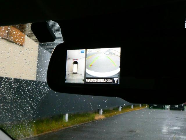 �����j�^�[���r���g�C�������@�f�B�X�v���C�t�����[���~���[�f���́A�X�C�b�`����ɂ��A�u�g�b�v�r���[�v�u�t�����g�r���[�v�u�T�C�h�u���C���h�r���[�v��؂�ւ����\�ł��B