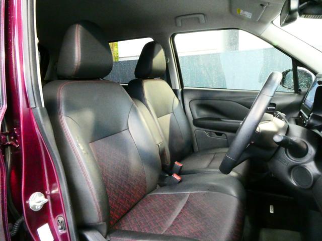 �^�]�Ȃ��L�X�ł������C���ŉ^�]�ł��܂���V�t�g�m�u���_�b�V���{�[�h���ɔz�u�����̂ŉ^�]�Ȃ��珕��Ȃւ̈ړ����ȒP�ɂł����ł��B