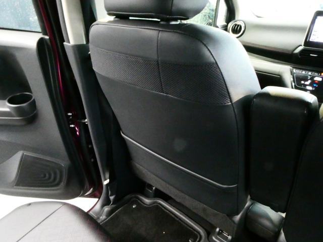 ����ȃV�[�g�̔w�����ꕔ�ɏ����ނ����[�ł���|�P�b�g������܂�