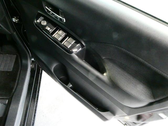 �y�b�g�{�g���z���_�[�̂���h�A�|�P�b�g���g������ǂ��֗��ł��B