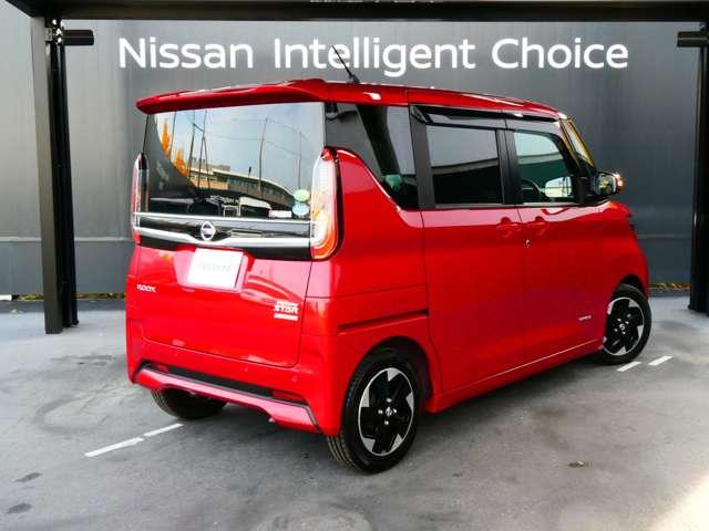 ルークス ６６０　ハイウェイスターＸ　日産純正９インチナビ　アイスト　衝突被害軽減ブレ－キ　マルチビューカメラ　車線逸脱警報装置　ＥＴＣ　ＬＥＤ　スマートキー　パワーウィンドウ　カーテンエアバック　ドライブレコーダー　ナビＴＶ　バックカメラ　パワステ　キーフリ（3枚目）