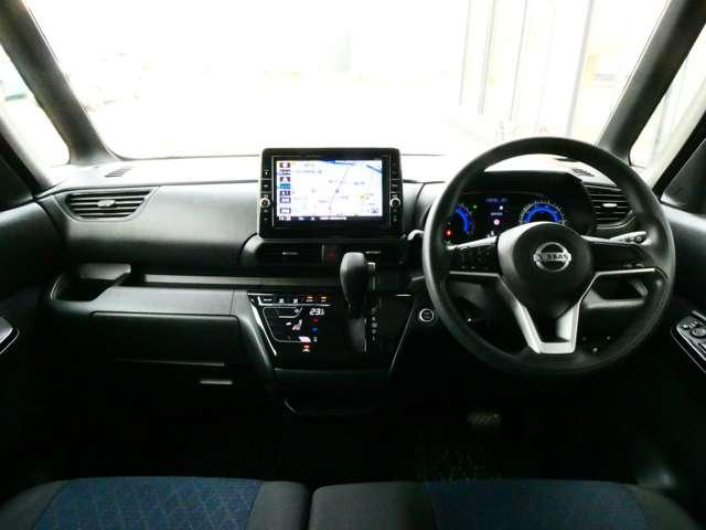 ルークス ６６０　ハイウェイスターＸ　日産純正９インチナビ　アイスト　衝突被害軽減ブレ－キ　マルチビューカメラ　車線逸脱警報装置　ＥＴＣ　ＬＥＤ　スマートキー　パワーウィンドウ　カーテンエアバック　ドライブレコーダー　ナビＴＶ　バックカメラ　パワステ　キーフリ（4枚目）