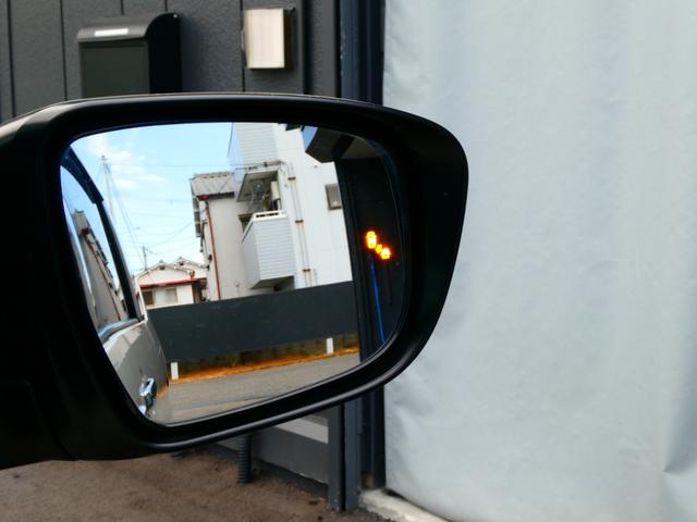 �㑤������ڋ߂���ԗ������m���I�����W�F�ɓ_�����Ēm�点�Ă���܂��B