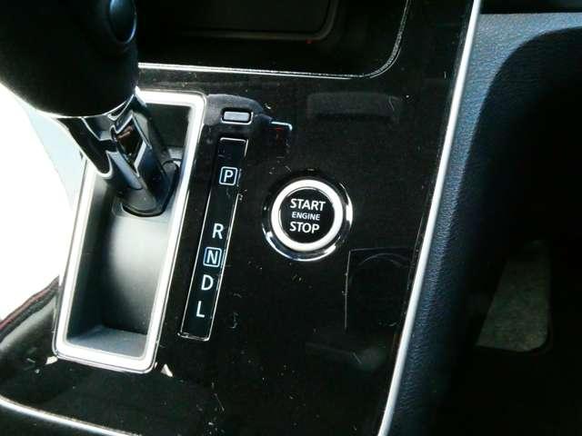 セレナ ２．０　ＸＶ　日産純正７インチナビ　オートクルーズ　レーンキープ　ワンオーナー車　インテリキー　バックカメラ　記録簿　ドラレコ　パワーウインドウ　盗難防止システム　ナビＴＶ　エアコン　ＡＢＳ　エアバッグ　メモリーナビ　キーレス（12枚目）