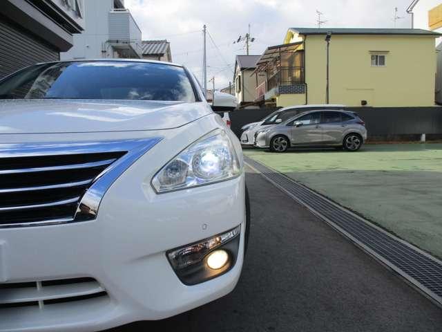 ティアナ ＸＶ　ナビＡＶＭパッケージ　アラウンドビューモニター　純正ＨＤＤナビ　アラウンドビューモニター　ＥＴＣ　　　クルーズコントロール　電動シート　シートヒーター　インテリジェントキー　エマージェンシーブレーキ　踏み間違い防止アシスト　車検逸脱警報（50枚目）