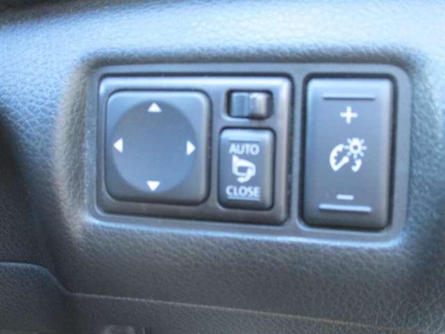 ���Ԏ��ɂ����S�ȓd���i�[���h�A�~���[���������Ă��܂�