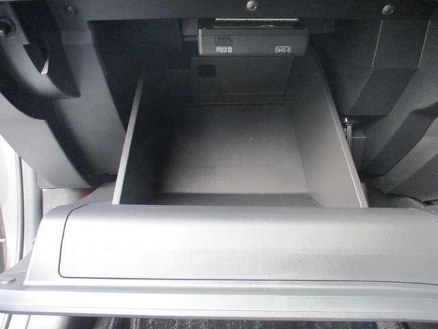 オーラ Ｇ　レザーエディション　日産純正メモリーナビ　プロパイロット　日産純正メモリーナビ　日産純正前後ドライブレコーダー　アラウンドビューモニター　ハンドルヒーター　シートヒーター　スマートルームミラー　ブラインドスポットモニター　アダプティブＬＥＤヘッドライト（34枚目）