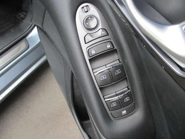 �W���h�A���b�N�{�^����E�B���h�E���b�N�{�^���A�e�h�A�̓p���[�E�B���h�E�t���ł��I