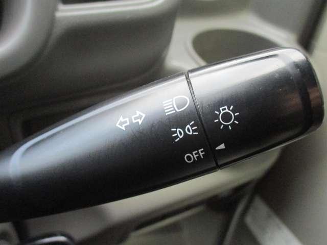 �E�C���J�[���o�[�����C�g�X�C�b�`���V���v���ő�����X���[�Y�ł�