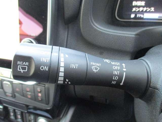 リーフ Ｘ　Ｖセレクション　９０周年記念車　日産純正メーカーナビ　プロパイロット　試乗車ＵＰ　全方位カメラ　ＬＥＤヘッドライト　インテリキー　レーンキープ　踏み間違い防止　ＥＴＣ　サイドカーテンエアバック　Ｂカメラ　ナビＴＶ（21枚目）